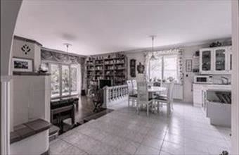 Eladó Budakalászi családi ház hirdetés (71747375)