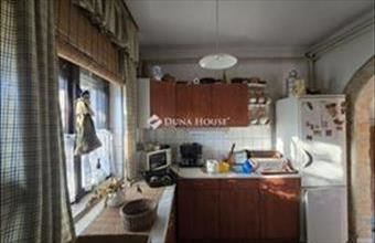 Eladó Pécsi családi ház hirdetés (42252717)