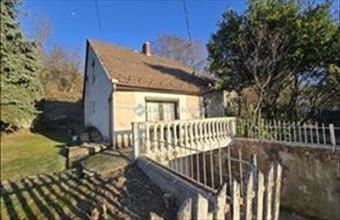 Eladó Pécsi családi ház hirdetés (73357496)