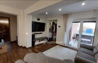 Eladó Péri családi ház hirdetés (67265243)