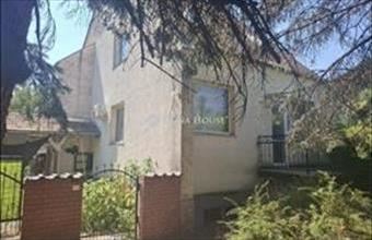 Eladó Úri családi ház hirdetés (12239183)