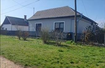 Eladó Nádudvari családi ház hirdetés (79745373)