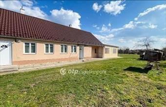 Eladó Bőnyi sorház hirdetés (72869811)