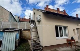 Eladó Szombathelyi tégla lakás hirdetés (44945447)