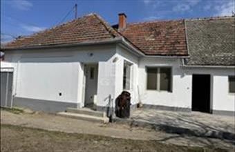 Eladó Bajai családi ház hirdetés (36215136)