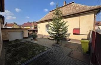 Eladó Veszprémi családi ház hirdetés (69634357)