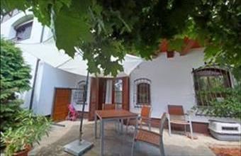 Eladó Kesztölci családi ház hirdetés (43373253)