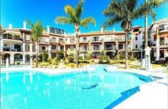 Eladó Spanyolországi sorház hirdetés (64794273)