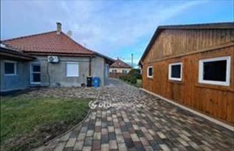 Eladó Biharkeresztesi családi ház hirdetés (38448195)