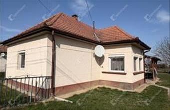 Eladó Sármelléki családi ház hirdetés (37636338)