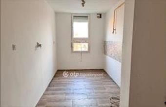 Eladó Szombathelyi csúsztatott zsalus lakás hirdetés (52253469)