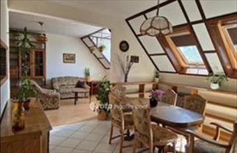 Eladó Egeri csúsztatott zsalus lakás hirdetés (33222957)