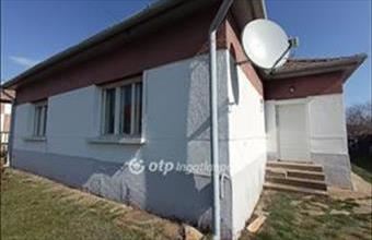 Eladó Gyöngyösoroszi családi ház hirdetés (39277536)