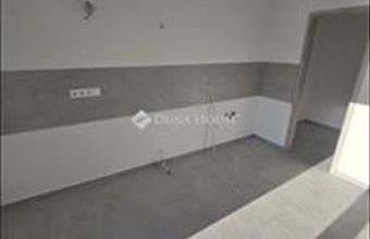 Eladó Lajosmizsei tégla lakás hirdetés (96412482)