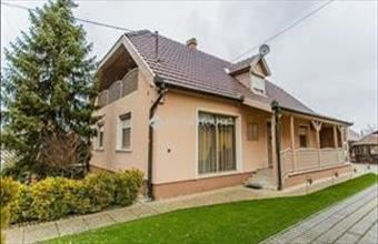 Eladó Jászberényi családi ház hirdetés (53571534)