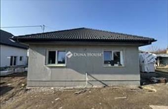 Eladó Bicskei családi ház hirdetés (34326333)