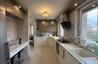 Eladó Tatai családi ház hirdetés (76956834)