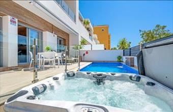 Eladó Spanyolországi sorház hirdetés (36251573)