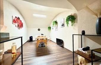 Eladó Budapest VII. kerületi üzlethelyiség utcafronton hirdetés (47349738)