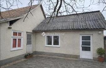 Eladó Tápiószecsői családi ház hirdetés (99326631)