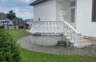 Eladó Bonyhádi családi ház hirdetés (93766332)