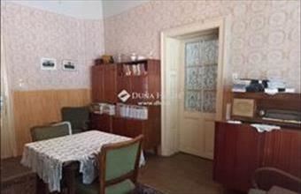 Eladó Szekszárdi családi ház hirdetés (48411596)