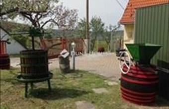 Eladó Szekszárdi hétvégi ház hirdetés (87657374)