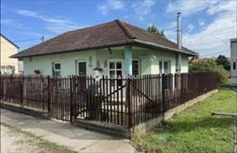 Eladó Decsi családi ház hirdetés (49448924)