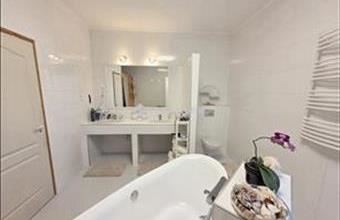 Eladó Nagytarcsai családi ház hirdetés (99549919)