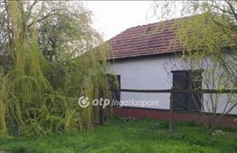 Eladó Tiszapüspöki családi ház hirdetés (92769273)
