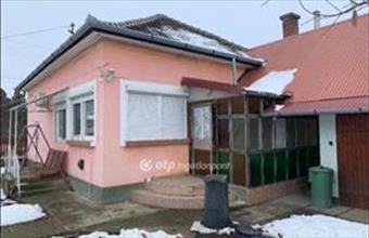 Eladó Tiszapüspöki családi ház hirdetés (24327323)