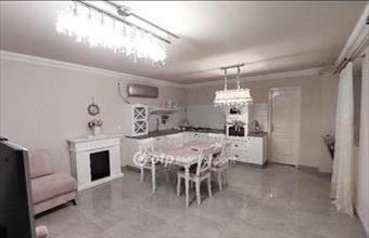 Eladó Kisújszállási családi ház hirdetés (49342437)