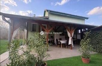 Eladó Úri családi ház hirdetés (76545814)