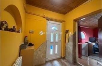 Eladó Úri családi ház hirdetés (58742374)