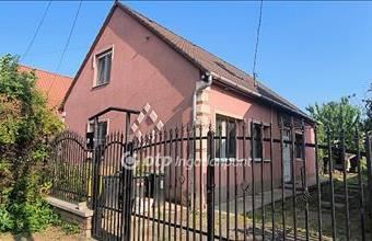 Eladó Szolnoki családi ház hirdetés (97636318)