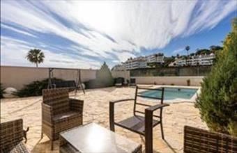 Eladó Spanyolországi sorház hirdetés (54773899)