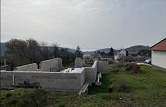 Eladó Felsőörsi lakóövezeti telek hirdetés (47937826)