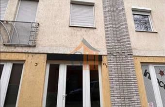 Eladó Gyulai üzlethelyiség utcafronton hirdetés (29499379)