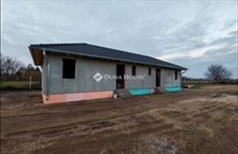 Eladó Pilisi ikerház hirdetés (63316392)