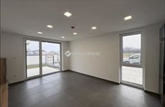 Kiadó Vámosszabadi tégla lakás hirdetés (57934362)