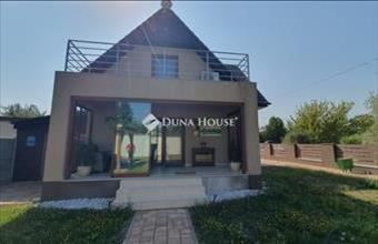 Eladó Velencei családi ház hirdetés (21833396)