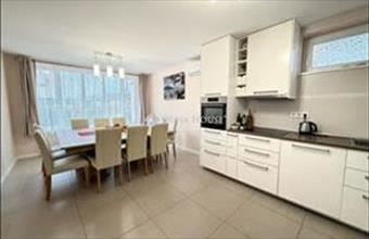 Eladó Velencei családi ház hirdetés (54747944)