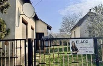 Eladó Szákszendi családi ház hirdetés (31794724)