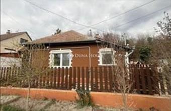 Eladó Úri családi ház hirdetés (15862524)