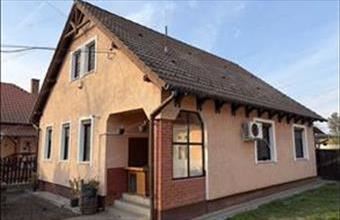 Eladó Hajdúszoboszlói családi ház hirdetés (48375794)