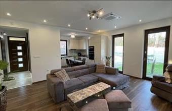 Eladó Győrújbaráti családi ház hirdetés (46984277)