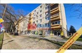 Eladó Váci panel lakás hirdetés (65495933)