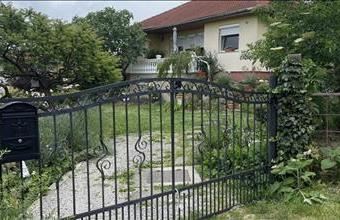 Eladó Pécsi családi ház hirdetés (73445439)