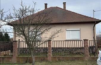 Eladó Mohorai családi ház hirdetés (38118447)