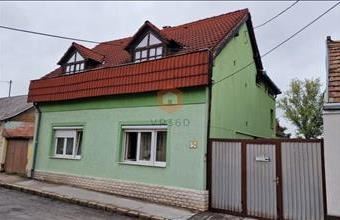 Eladó Pécsi családi ház hirdetés (46934823)
